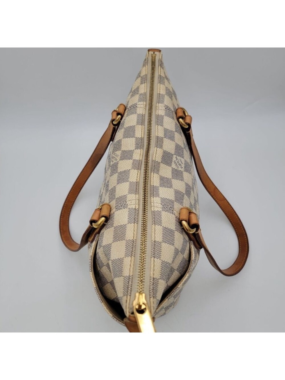 Louis Vuitton Damier Azur shoulder/tote with Tan Leather Trim. Authentic - Picture 9 of 17